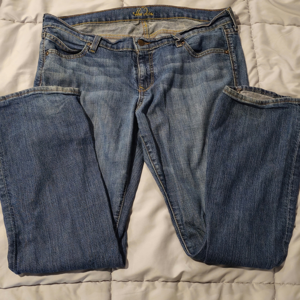 Blue Denim Jeans Old Navy The Diva 14 Short Bootcut